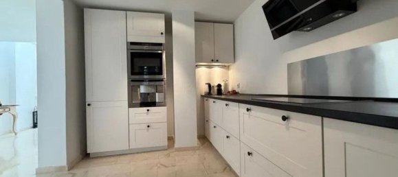 3 Schlafzimmer Wohnung in Estepona, Spain, Nr. 184127 9