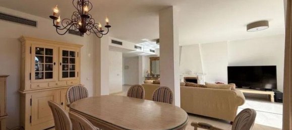 3 Schlafzimmer Wohnung in Estepona, Spain, Nr. 184127 6