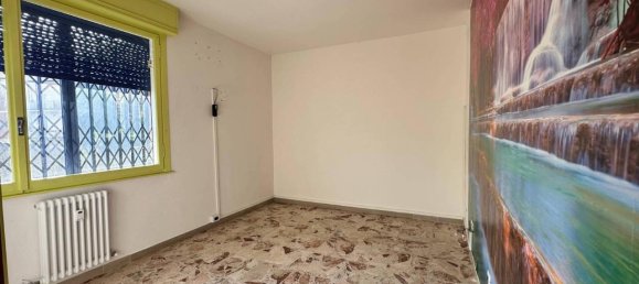 4غرفة شقة في Modena, Italy رقم 35311 9