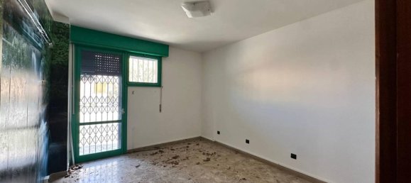 4غرفة شقة في Modena, Italy رقم 35311 12