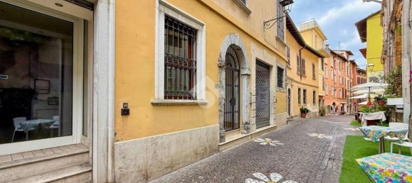 64m² Commercial property in Salò, Italy No. 335629 23