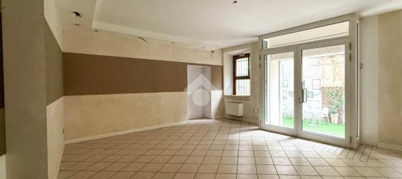 64m² Commercial property in Salò, Italy No. 335629 14
