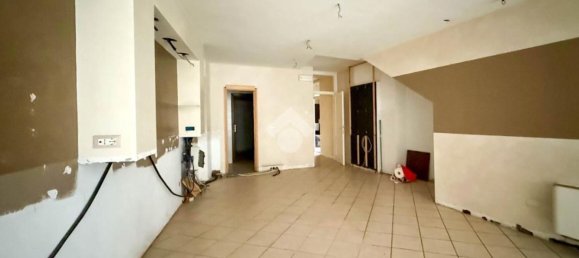 64m² Commercial property in Salò, Italy No. 335629 22