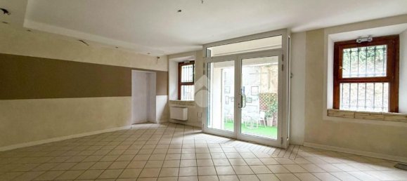 64m² Commercial property in Salò, Italy No. 335629 11