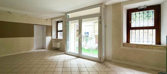 64m² Commercial property in Salò, Italy No. 335629 7