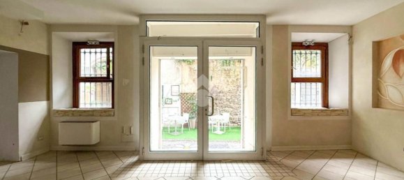 64m² Commercial property in Salò, Italy No. 335629 15
