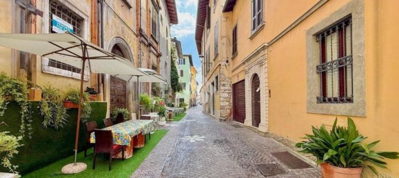 64m² Commercial property in Salò, Italy No. 335629 18