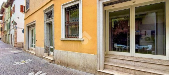 64m² Commercial property in Salò, Italy No. 335629 16