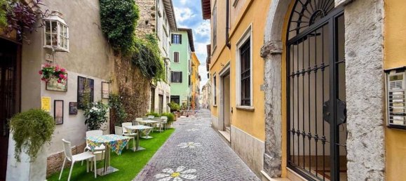 64m² Commercial property in Salò, Italy No. 335629 13