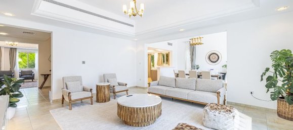 Villa T6 em Dubai Sports City, UAE N.º 14971 2