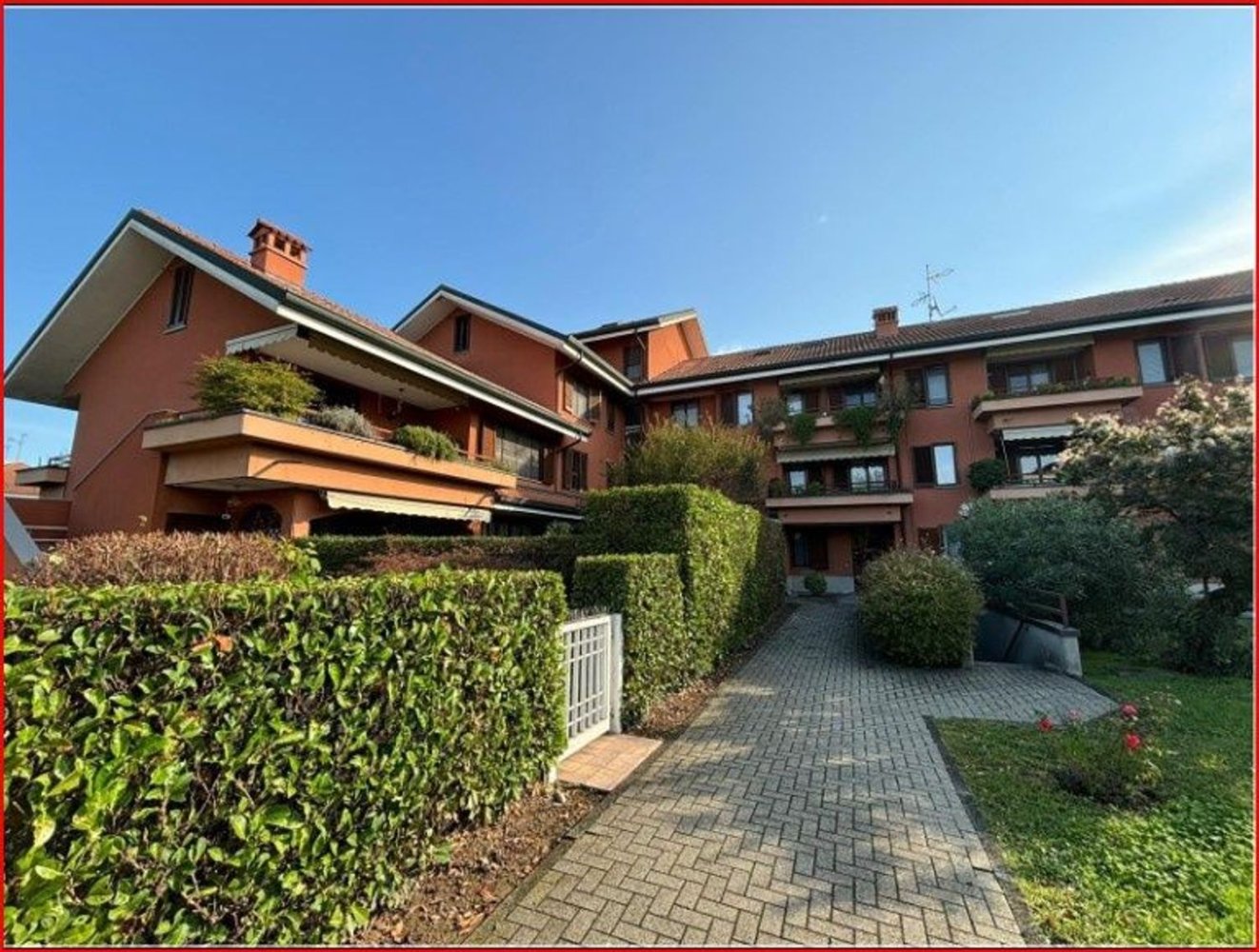 3 rooms Apartment in Bussero, Italy No. 4657