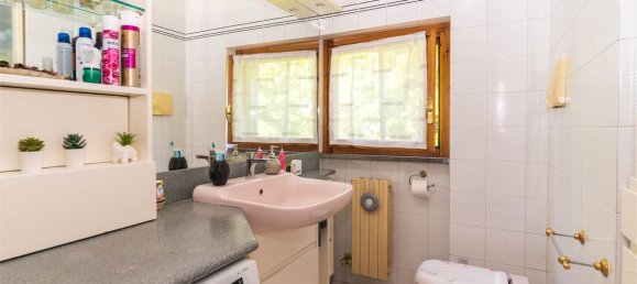 1 bedroom Apartment in Desio, Italy No. 352006 10