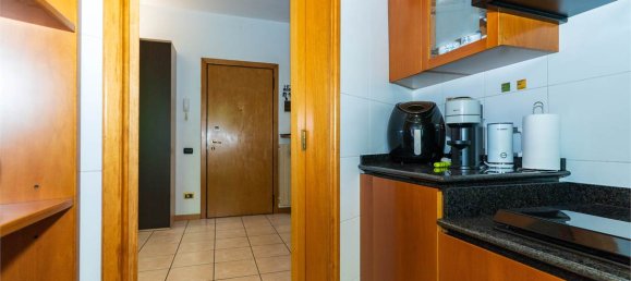 1 bedroom Apartment in Desio, Italy No. 352006 8