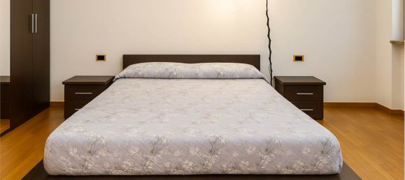 1 bedroom Apartment in Desio, Italy No. 352006 14