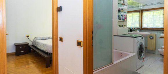 1 bedroom Apartment in Desio, Italy No. 352006 9