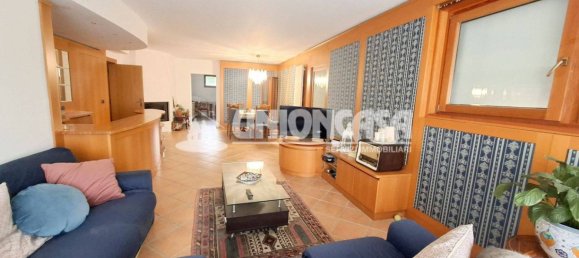 6 bedrooms Villa in Colverde, Italy No. 264195 28