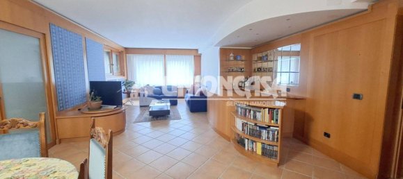 6 bedrooms Villa in Colverde, Italy No. 264195 27