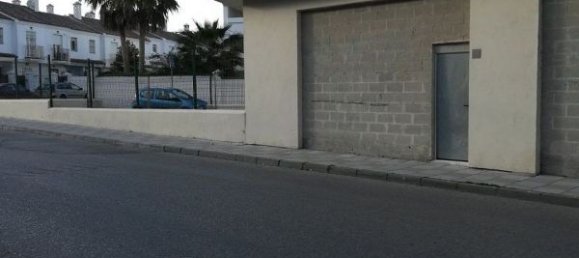 141m² Commercial property in Cadiz, Spain No. 224766 2