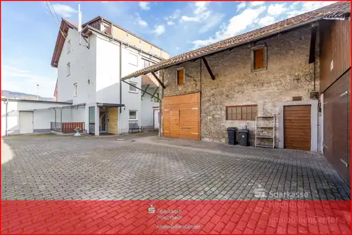 Здание с 12 комнатами в Вальдсхут, Германия № 97685