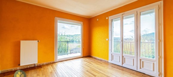 3 bedrooms House in Aulnay-sur-Mauldre, France No. 184485 5