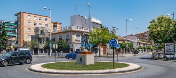 3 bedrooms Apartment in Granada, Spain No. 172877 2