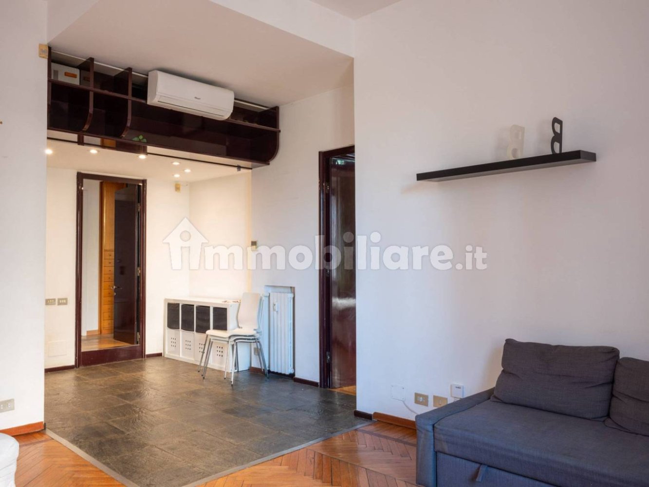 Apartamento de 2 dormitorios en Milan, Italy No. 245604