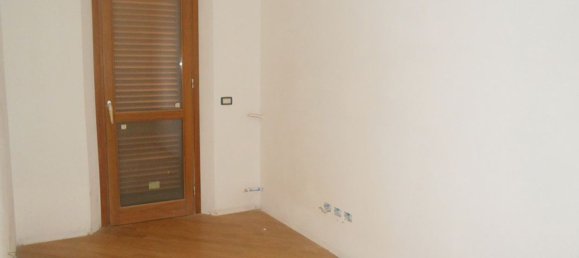 3 rooms Apartment in Monteriggioni, Italy No. 47922 8