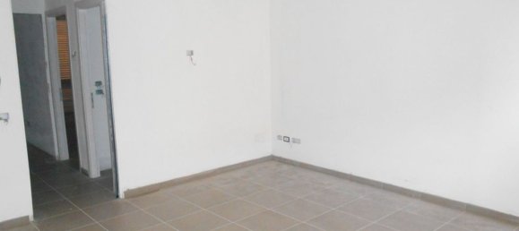 3 rooms Apartment in Monteriggioni, Italy No. 47922 5