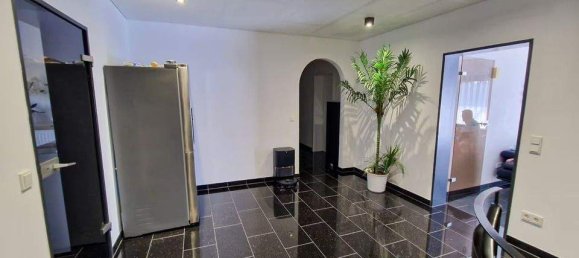 Таунхаус с 7 комнатами в Саарпфальц, Германия № 235301 8