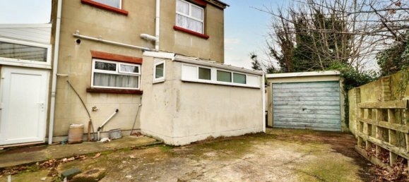 3 bedrooms House in Gravesend, United Kingdom No. 4925 12