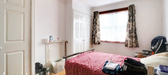 3 bedrooms House in Gravesend, United Kingdom No. 4925 4