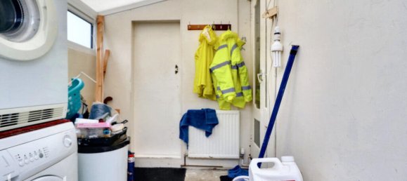 3 bedrooms House in Gravesend, United Kingdom No. 4925 8