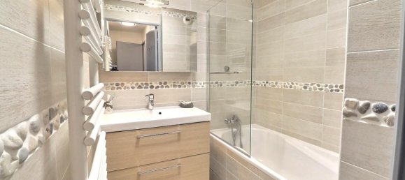 2 bedrooms Apartment in Acheres, France No. 187806 9