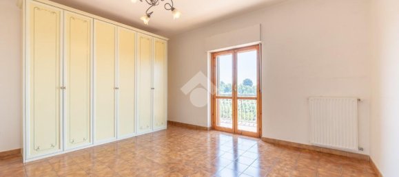 Apartamento de 3 habitaciónes en Ariccia, Italy No. 353021 13