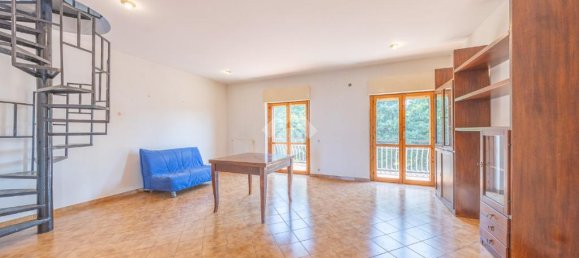 Apartamento de 3 habitaciónes en Ariccia, Italy No. 353021 5