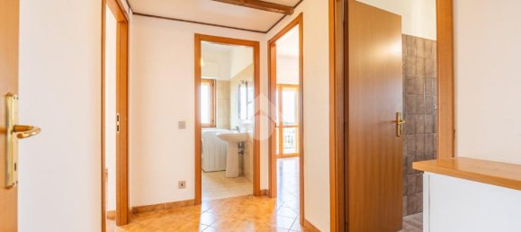 Apartamento de 3 habitaciónes en Ariccia, Italy No. 353021 11