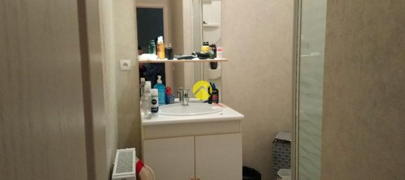 2 Schlafzimmer Doppelhaus in Saint-Amand-Montrond, France, Nr. 152118 4