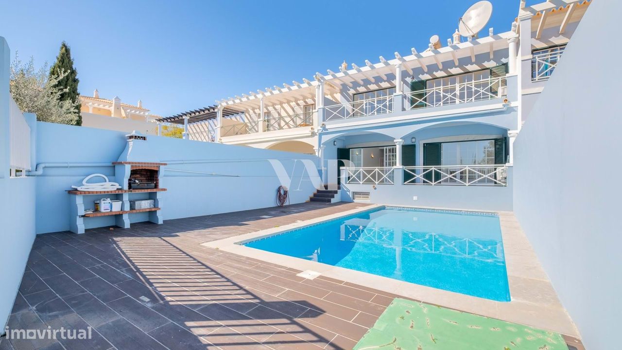 5 bedrooms House in Quarteira, Portugal No. 108394