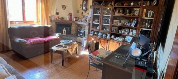 Apartamento de 4 habitaciónes en Fiorano Modenese, Italy No. 17760 2