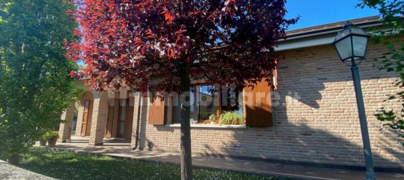 5 bedrooms Villa in Copparo, Italy No. 116631 23