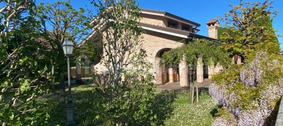 5 bedrooms Villa in Copparo, Italy No. 116631 2