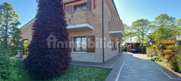 5 bedrooms Villa in Copparo, Italy No. 116631 18
