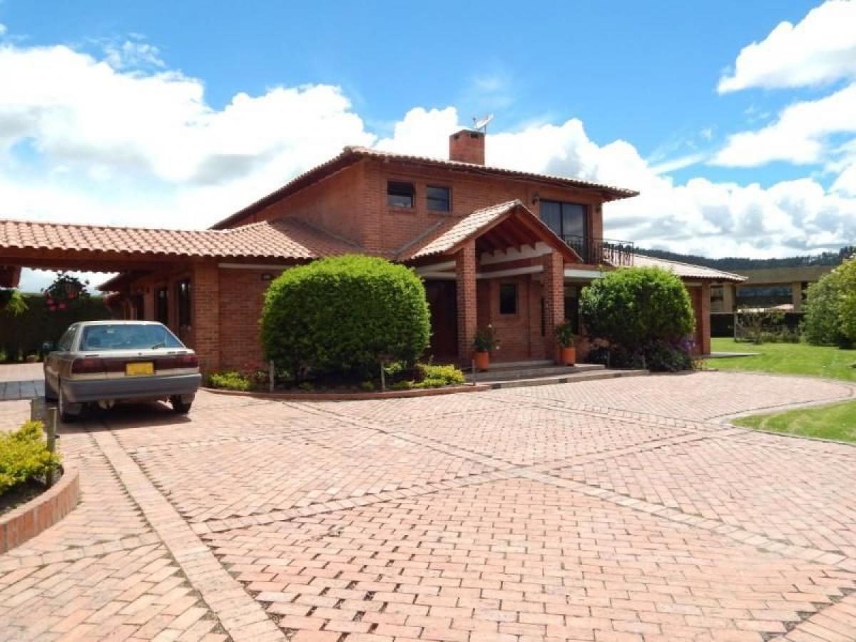 4 bedrooms House in Cundinamarca, Colombia No. 9282