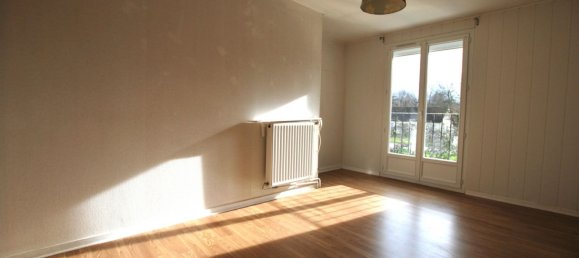 3 bedrooms House in La Bussiere, France No. 77084 10