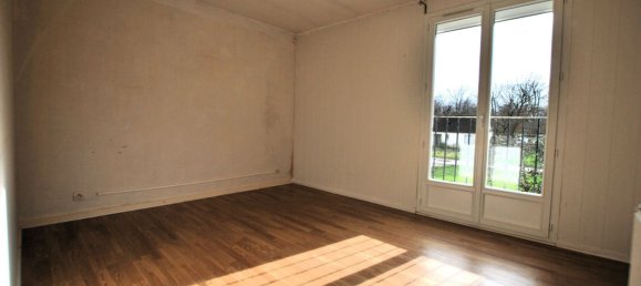 3 bedrooms House in La Bussiere, France No. 77084 7