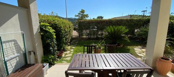 3 rooms Apartment in San Bartolomeo al Mare, Italy No. 18557 8