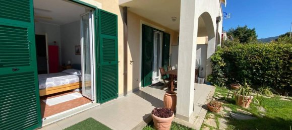 3 rooms Apartment in San Bartolomeo al Mare, Italy No. 18557 16
