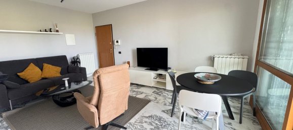 2 rooms Apartment in Rome, Italy No. 200579 6