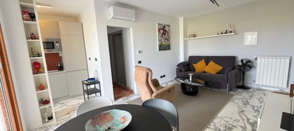 2 rooms Apartment in Rome, Italy No. 200579 8