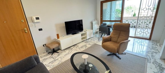 2 rooms Apartment in Rome, Italy No. 200579 12